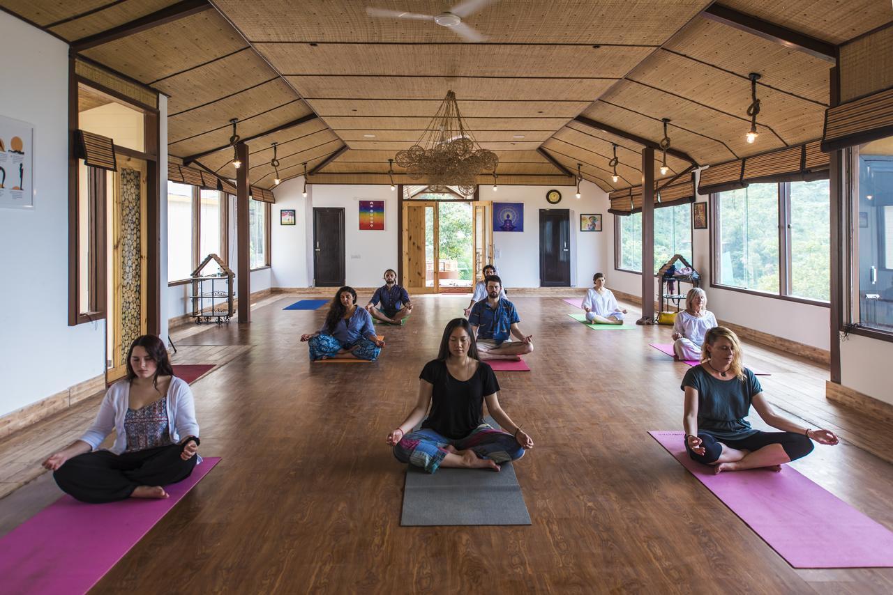 Отель Veda5 Ayurveda & Yoga Retreat Ришикеш Экстерьер фото