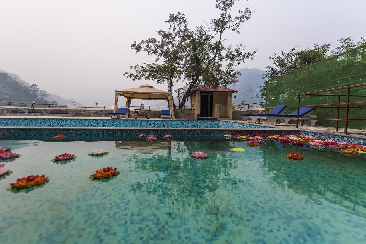 Отель Veda5 Ayurveda & Yoga Retreat Ришикеш Экстерьер фото
