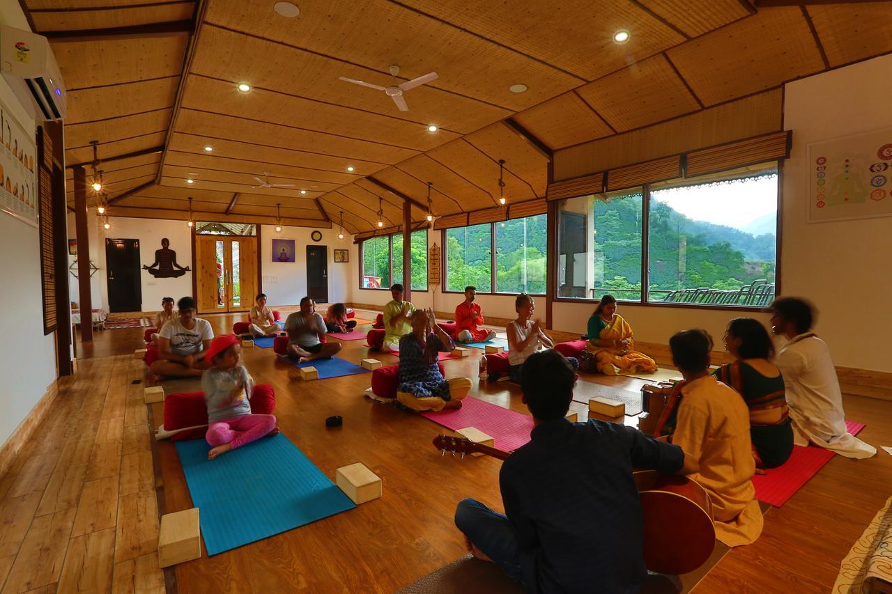 Отель Veda5 Ayurveda & Yoga Retreat Ришикеш Экстерьер фото