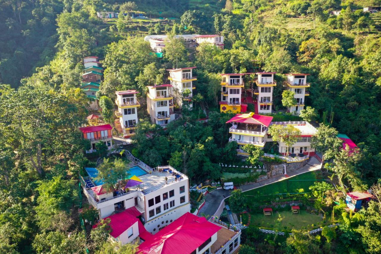 Отель Veda5 Ayurveda & Yoga Retreat Ришикеш Экстерьер фото
