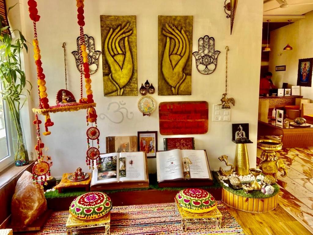 Отель Veda5 Ayurveda & Yoga Retreat Ришикеш Экстерьер фото